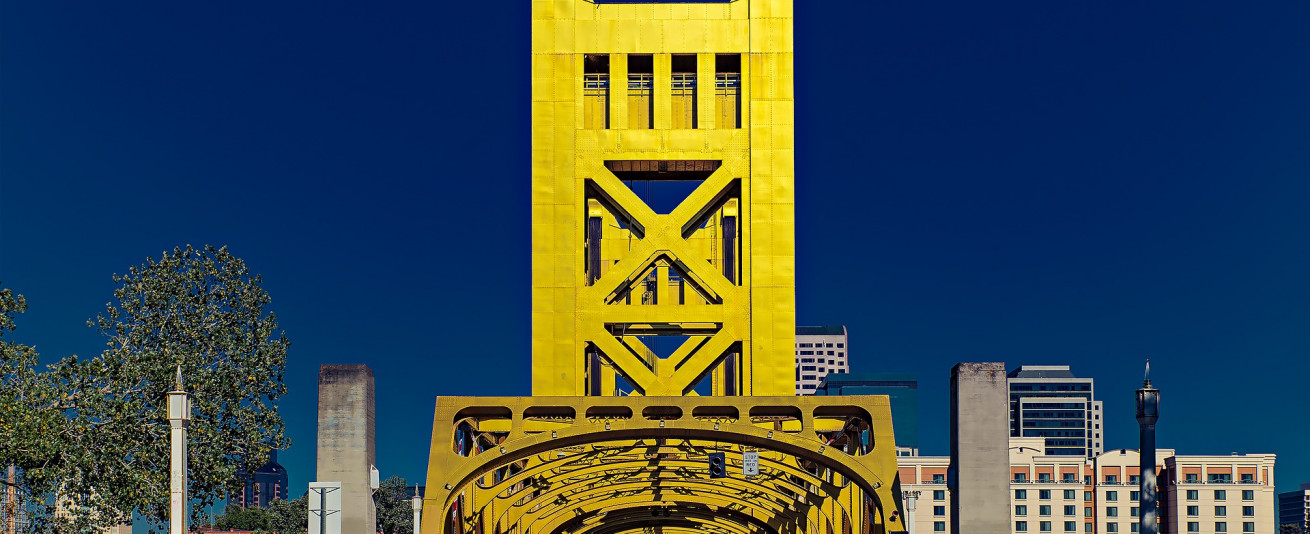 photo of Sacramento bridge